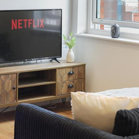 Modern 2-Bed Apartment, Free Parking, City Centre, Netflix & Pet Friendly - Hosted By Stay Host Save Sheffield Esterno foto