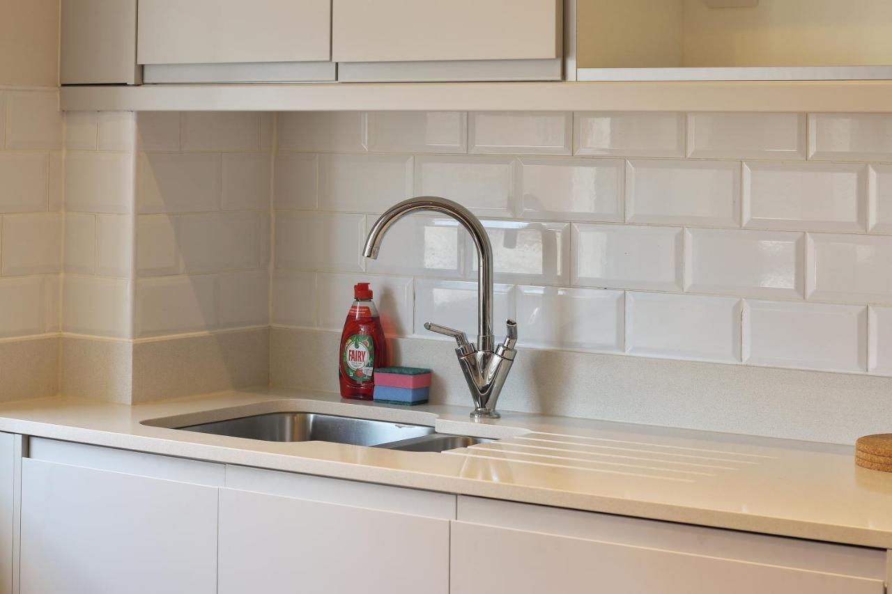 Modern 2-Bed Apartment, Free Parking, City Centre, Netflix & Pet Friendly - Hosted By Stay Host Save Sheffield Esterno foto