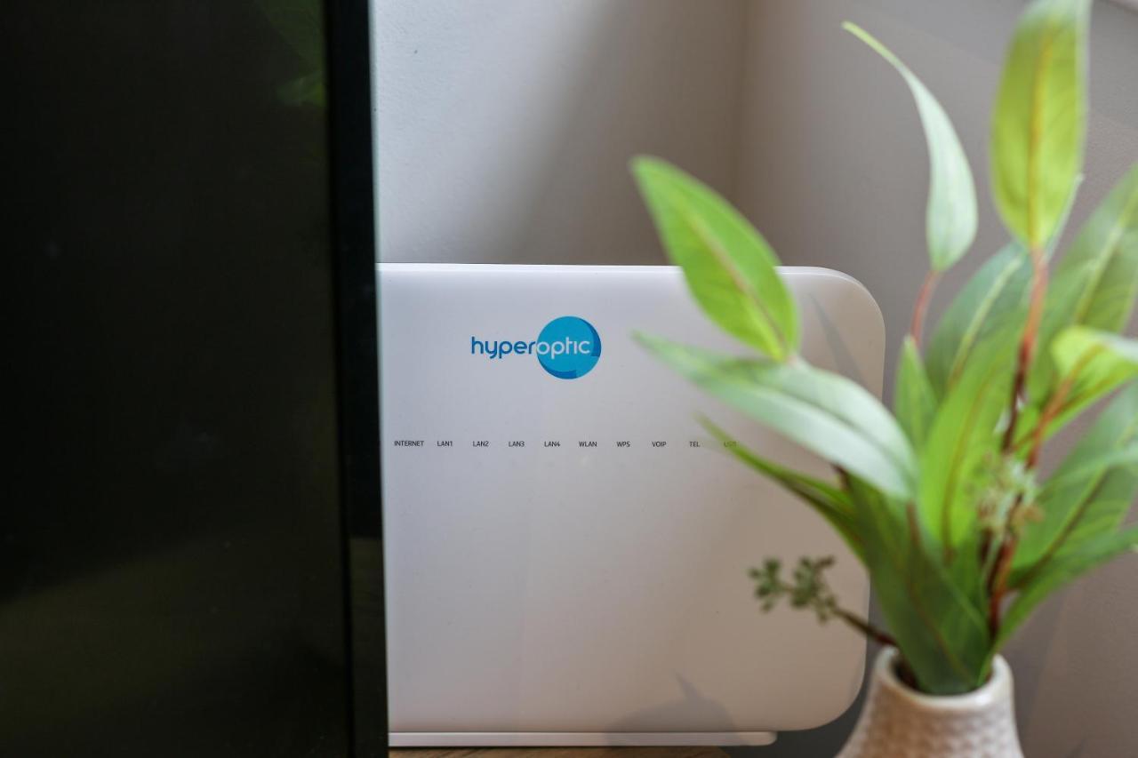 Modern 2-Bed Apartment, Free Parking, City Centre, Netflix & Pet Friendly - Hosted By Stay Host Save Sheffield Esterno foto